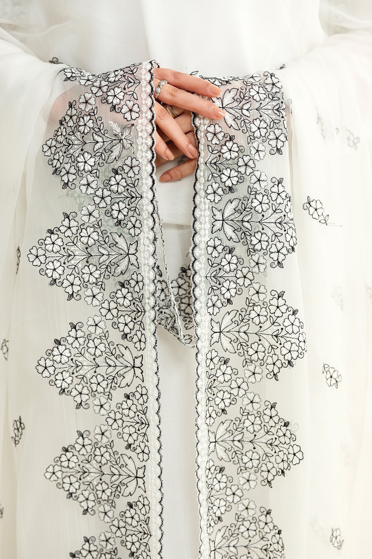 Embroidered Dupatta - E1646
