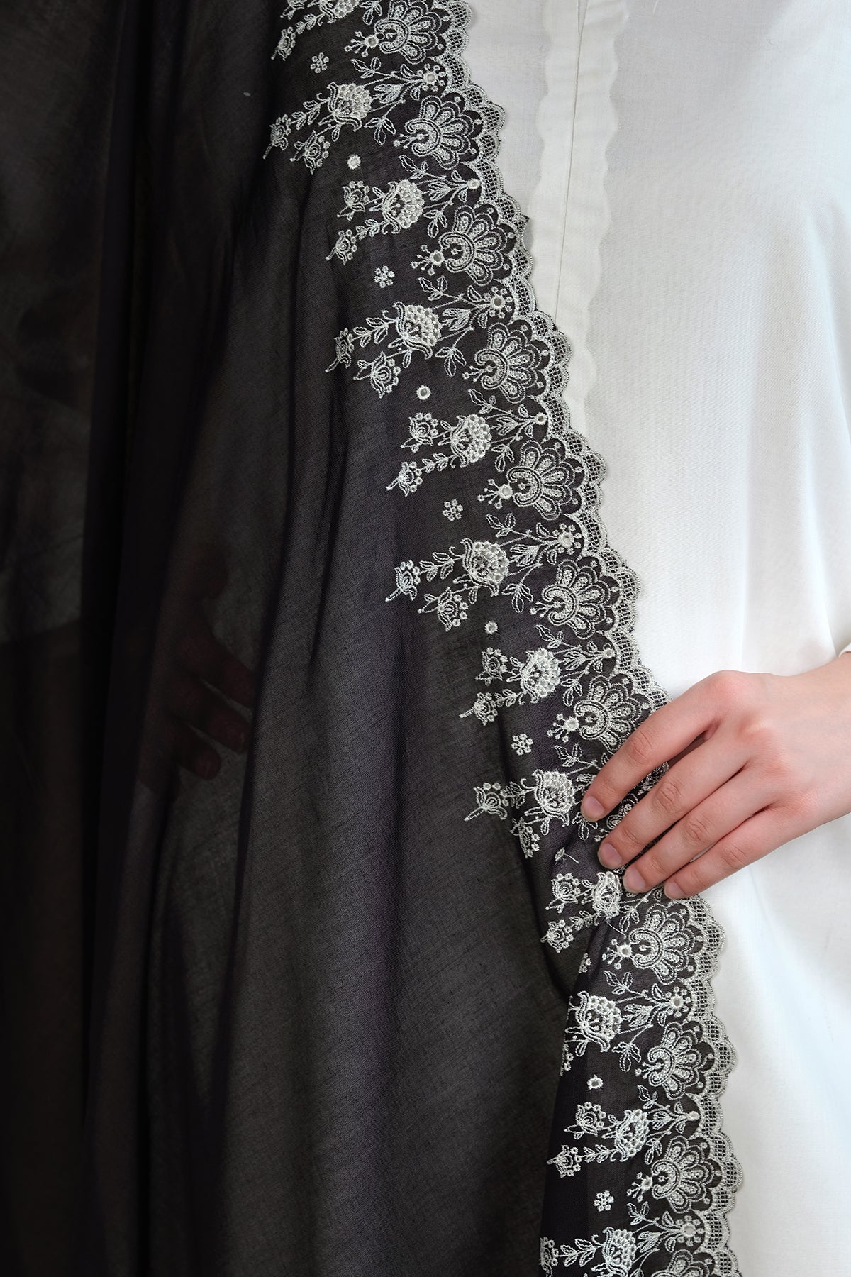 Embroidered Dupatta - MC1816