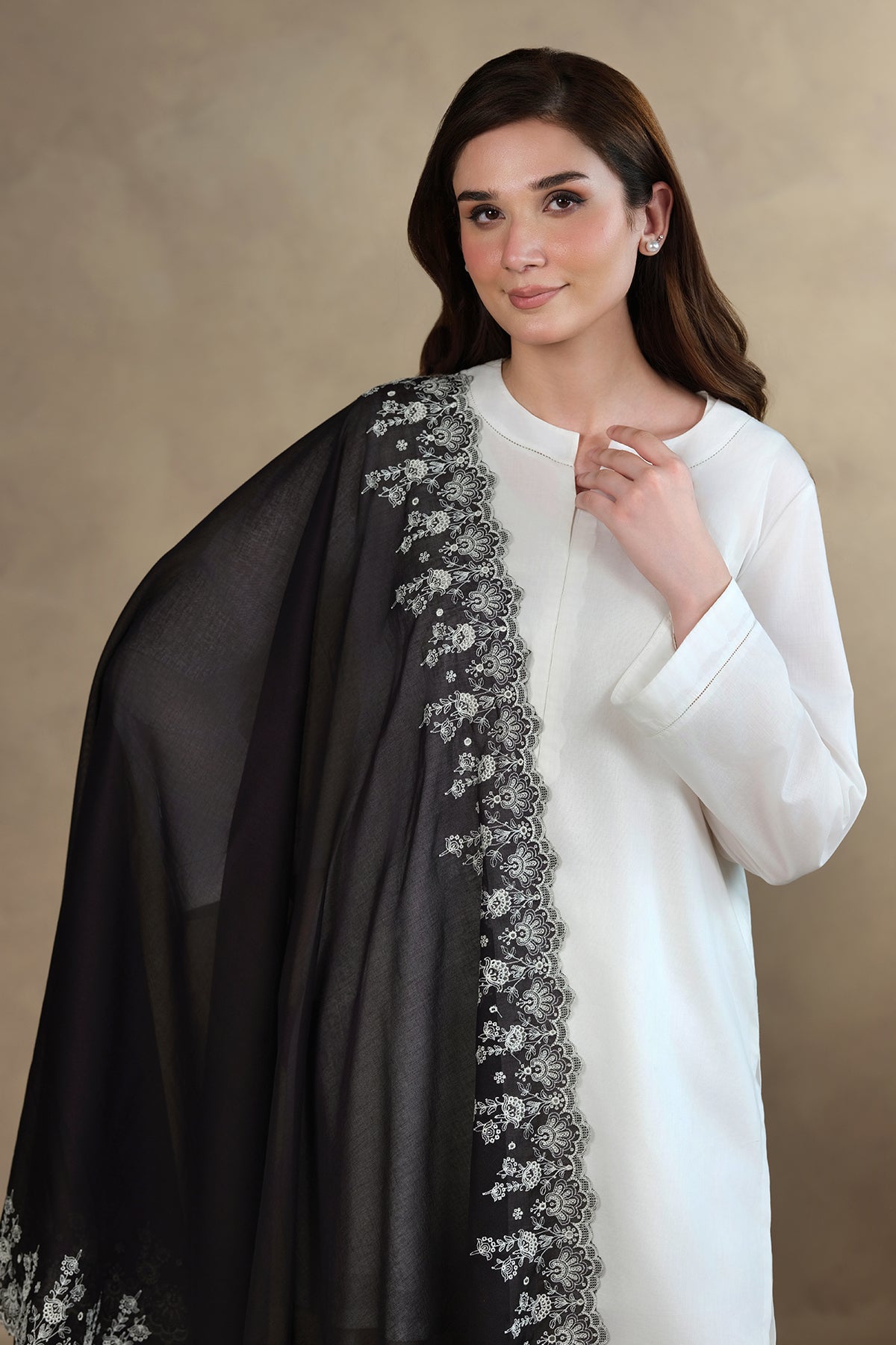 Embroidered Dupatta - MC1816