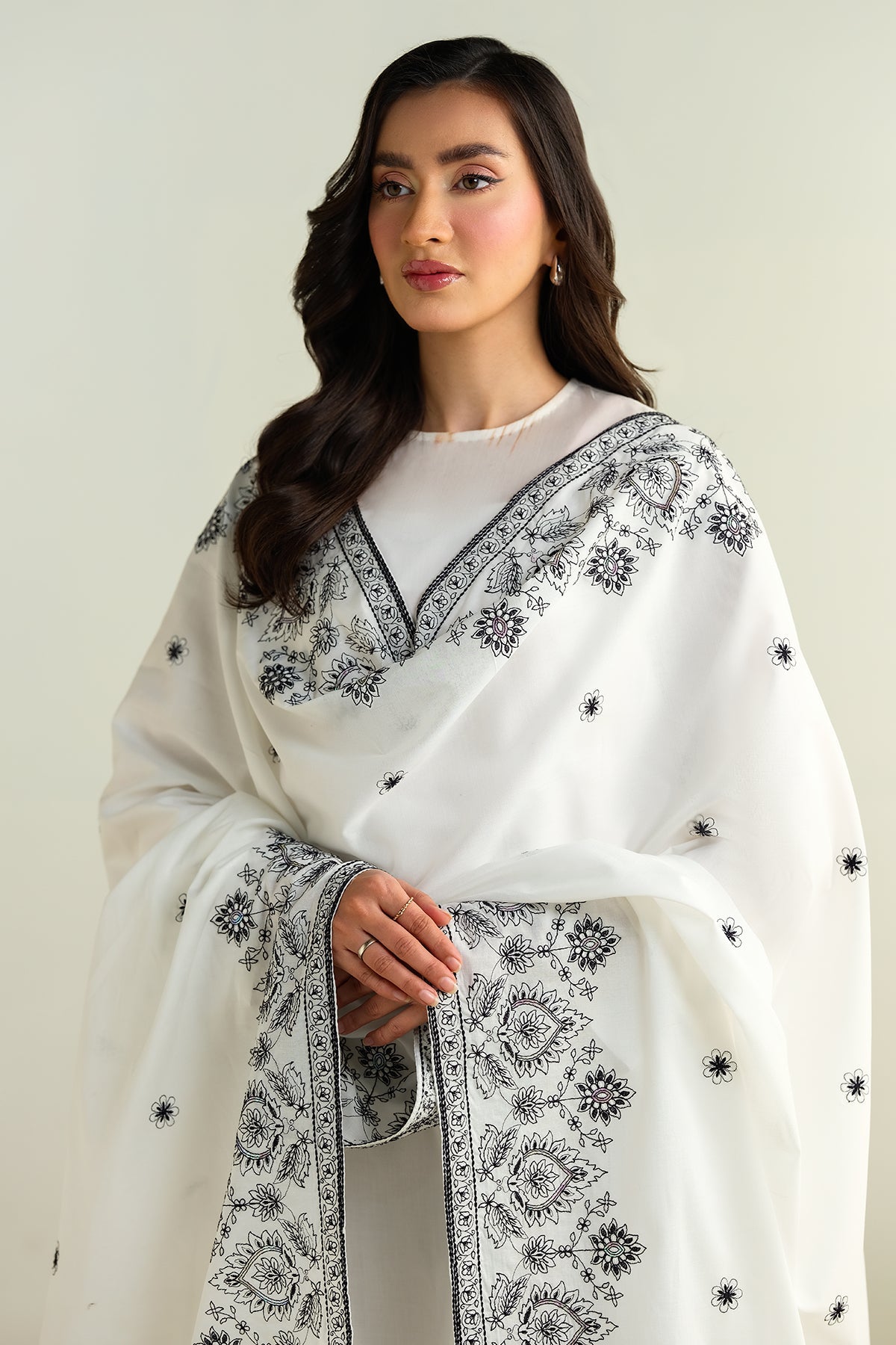 Embroidered Dupatta - E1670