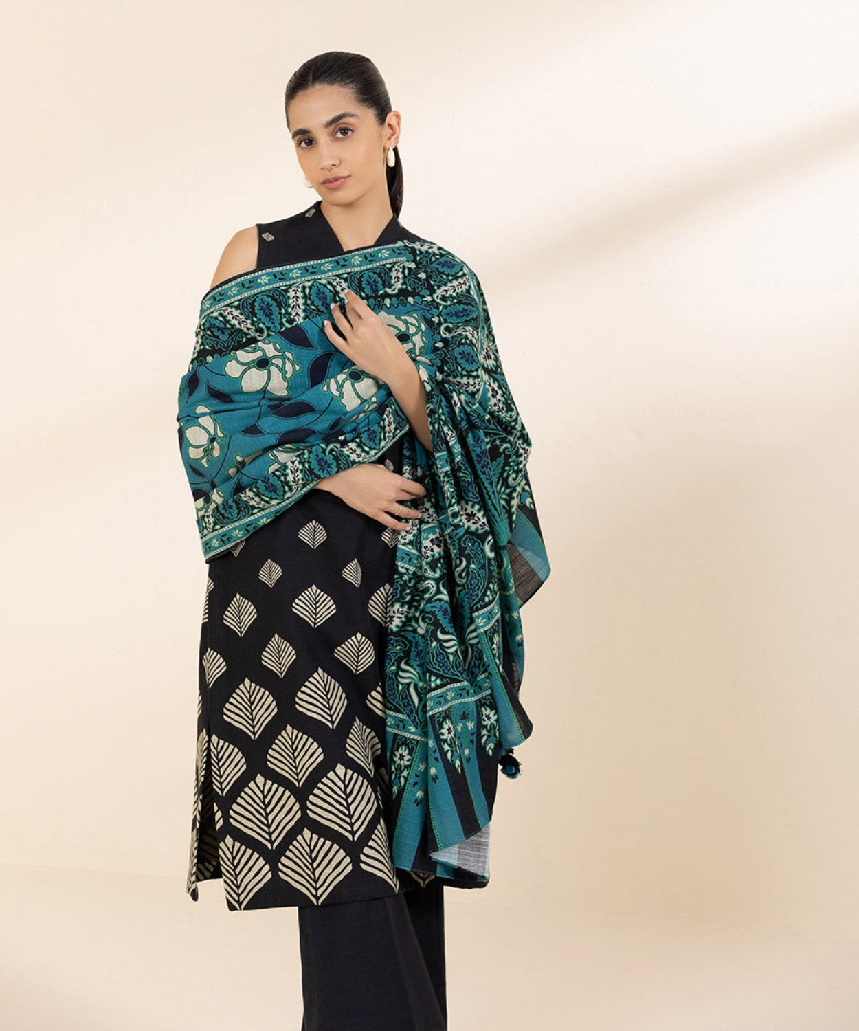 Printed Winter Khaddar Unstitched Suit.