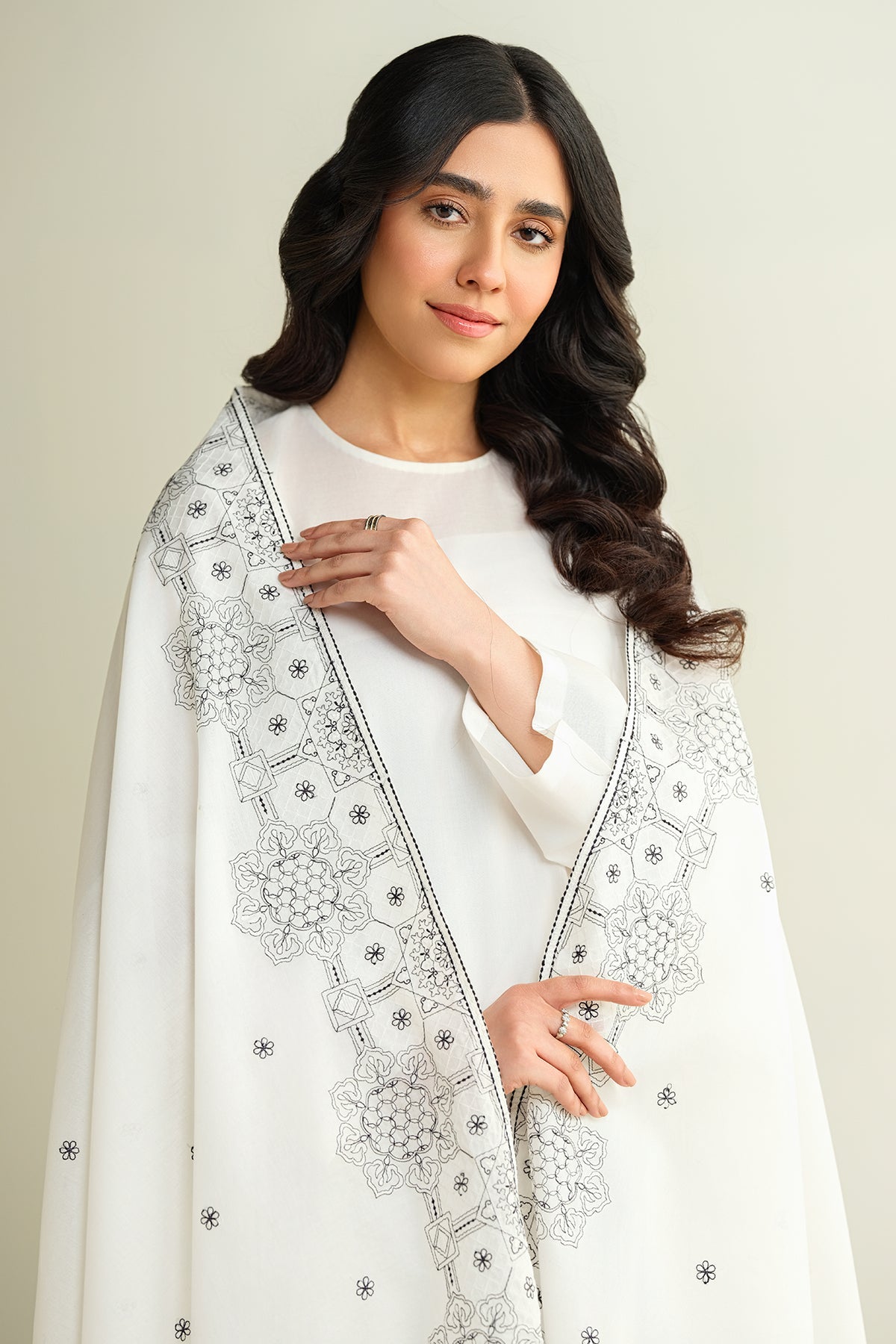 Embroidered Dupatta - E1601