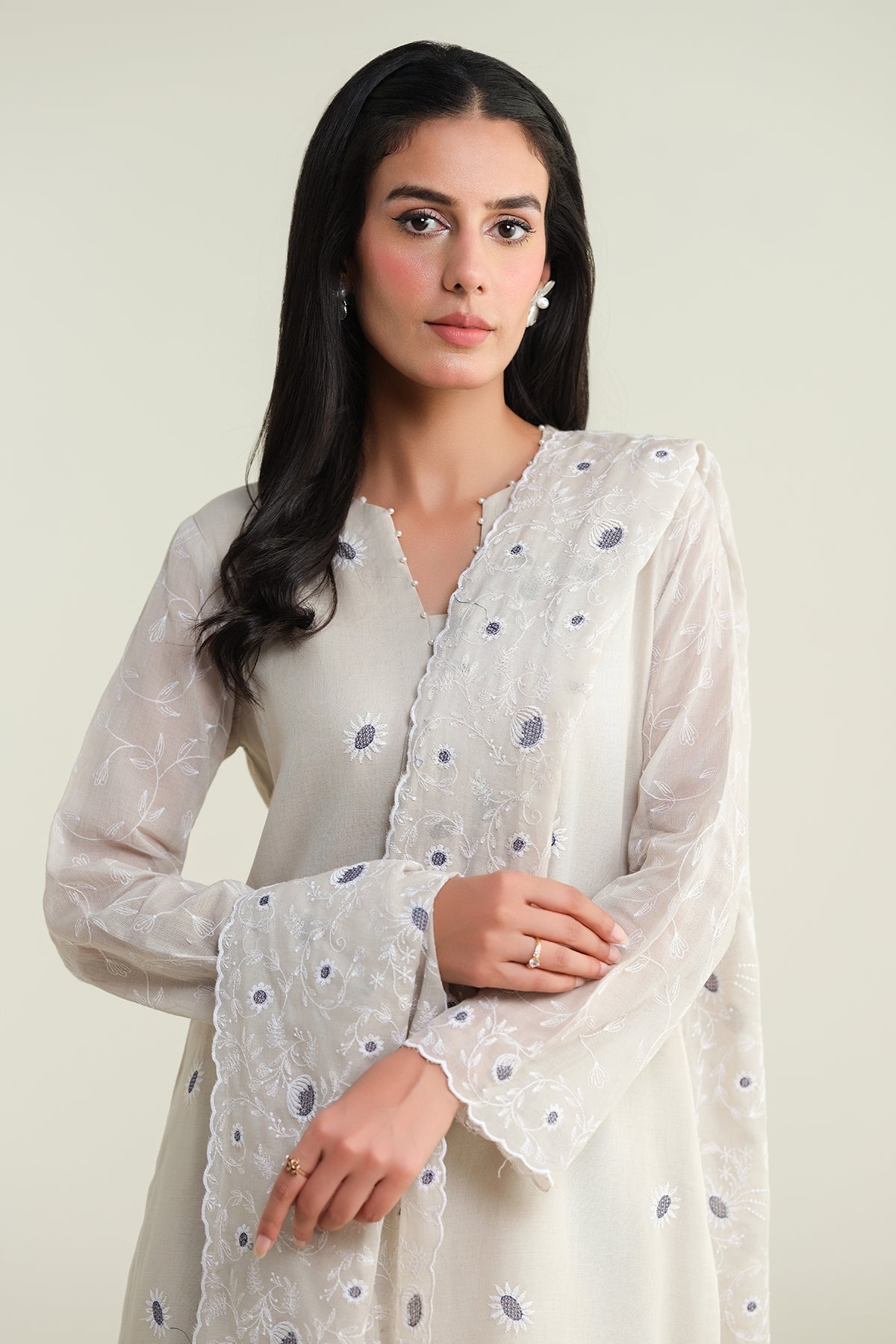4 Piece-Embroidered Suit-E1703