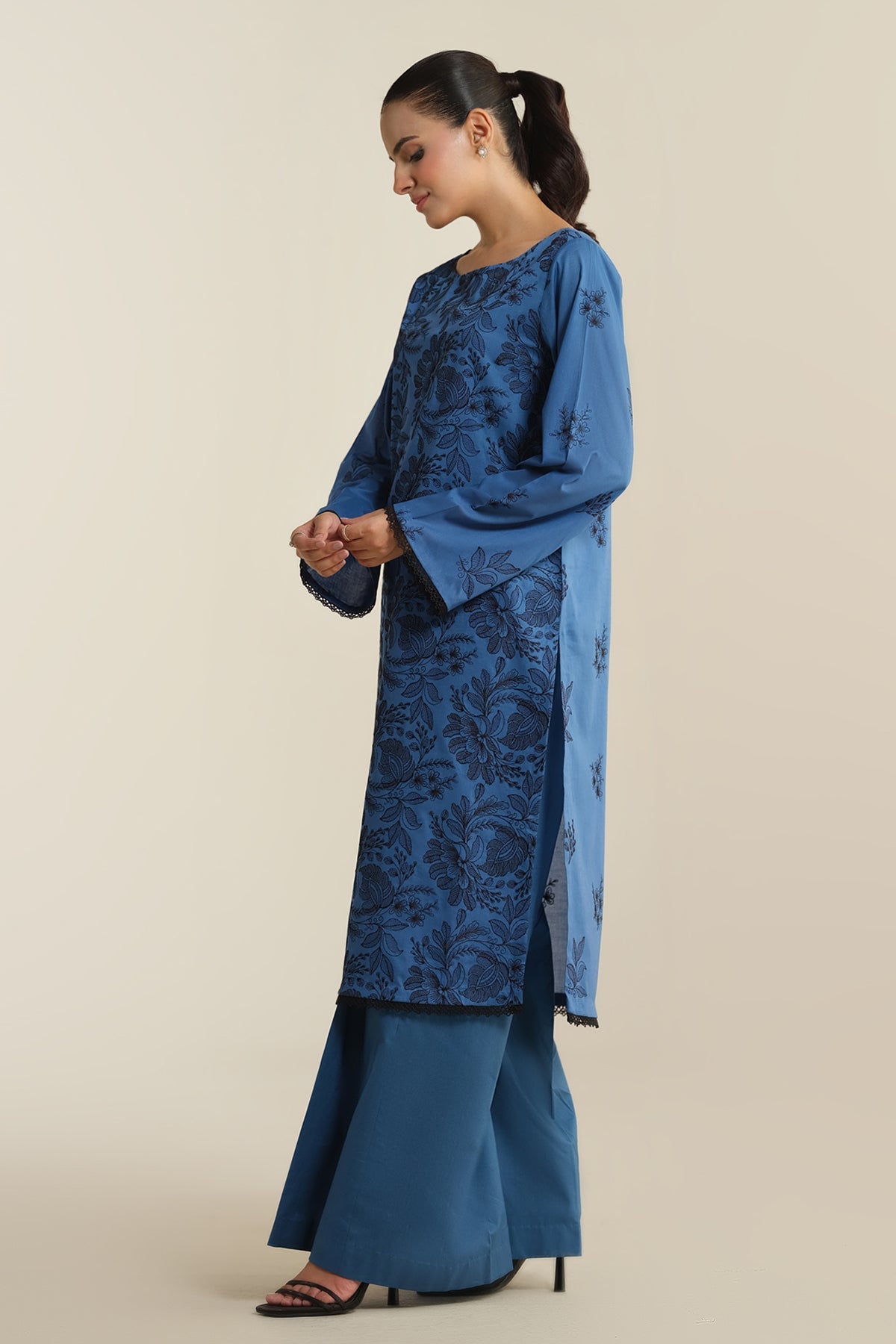 2 Piece - Embroidered Suit - E1901