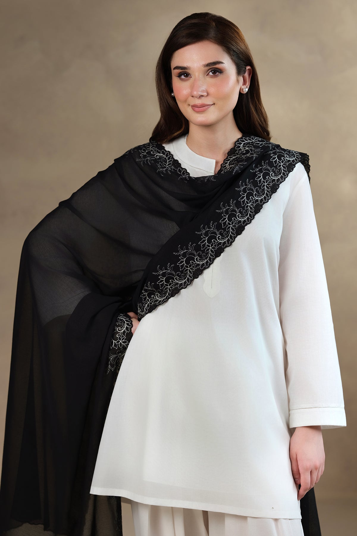 Embroidered Dupatta - MC1808