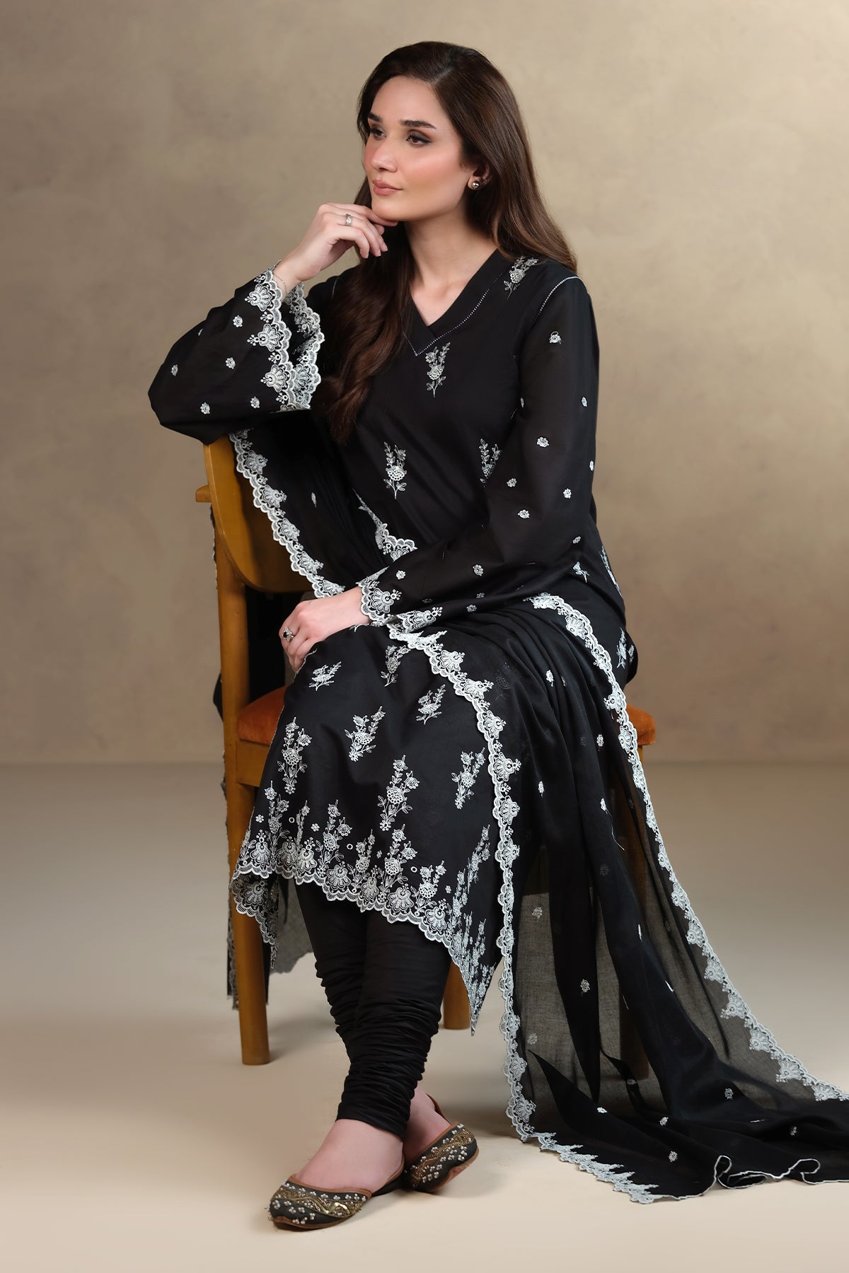 4 Piece - Embroidered Suit - MC1827