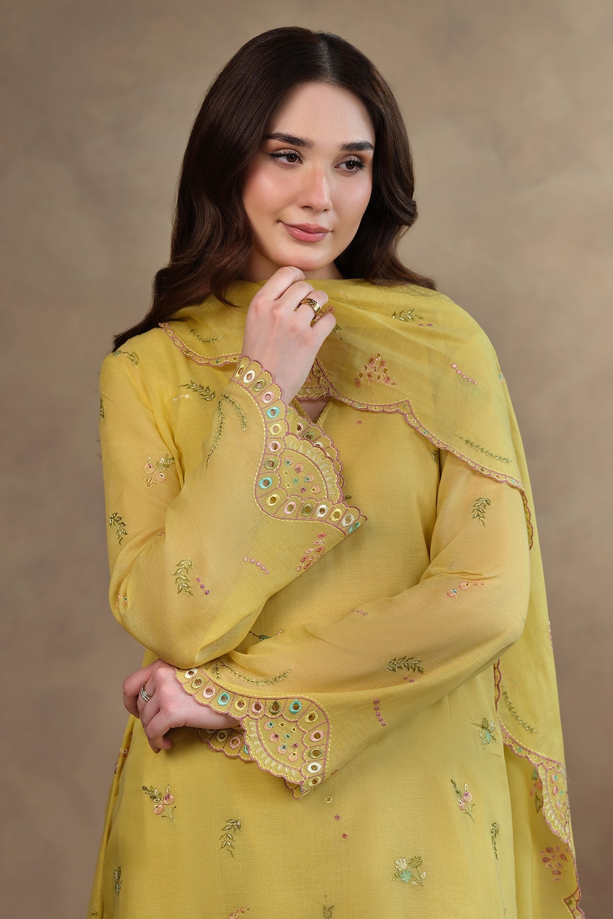 4 Piece - Embroidered Suit - MC1806