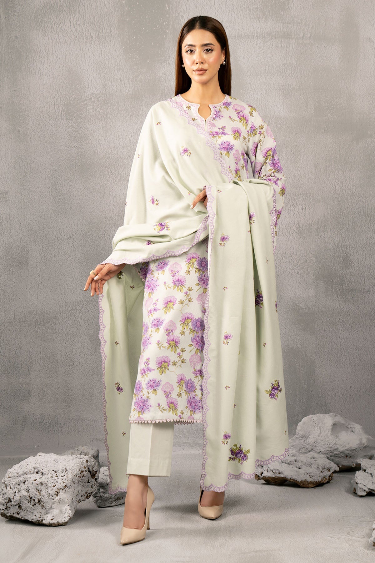 3 Piece - Embroidered Karandi Suit