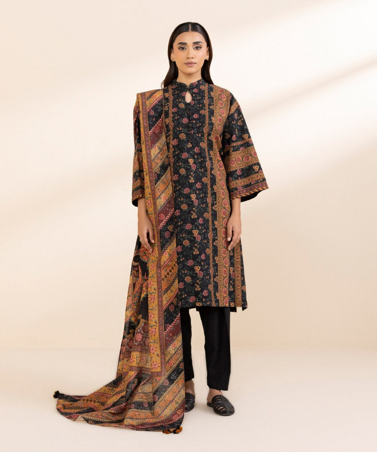 Printed Winter Khaddar Unstitched Suit.